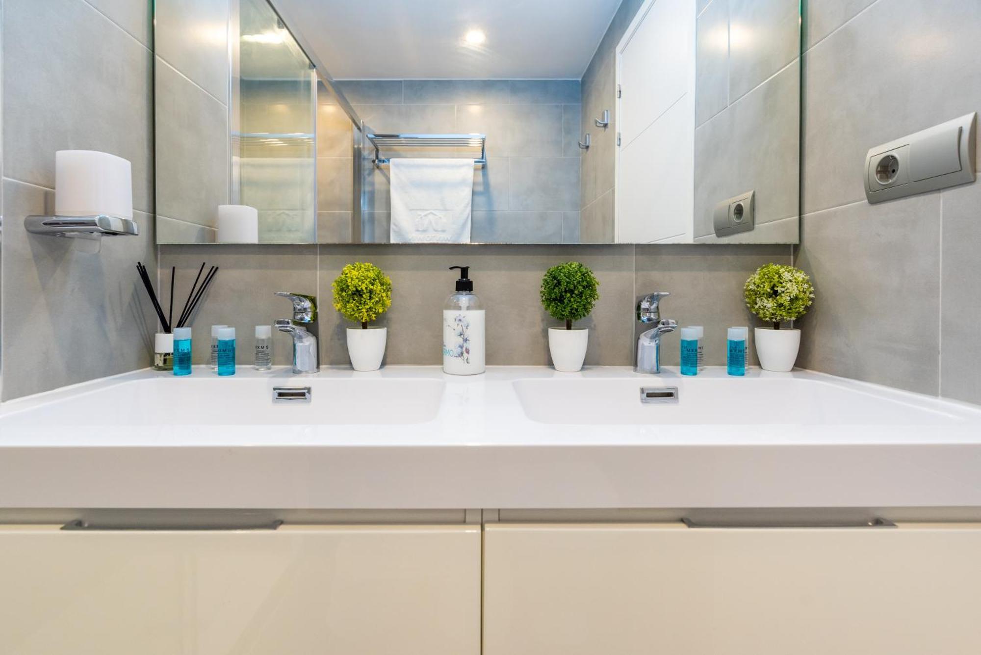 Wintowinrentals Executive Apt In Ocean House Complex Torremolinos Dış mekan fotoğraf
